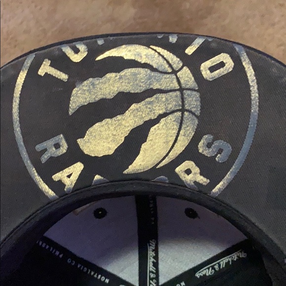 Toronto Raptors/6ix colab flat back - Picture 2 of 3